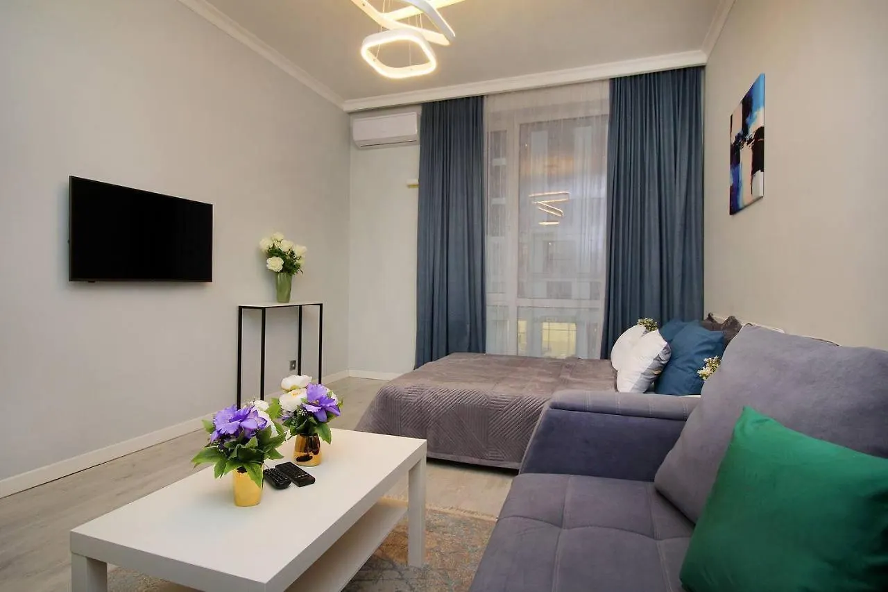 4You One Room Almaty Apartamento
